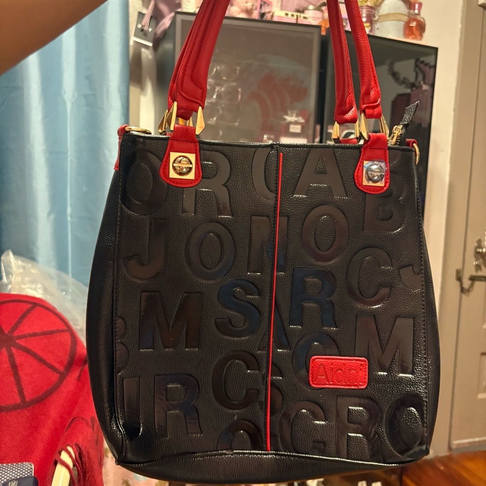 Black & Red Aidni Tote Bag